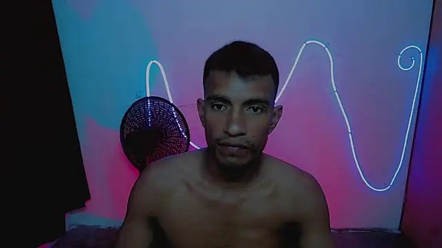 Snapshot of Yeison_777_ chatting on 12/21/25, 03:57 Yeison 777 online show from 12/21/25, 03:57