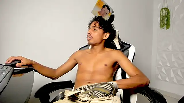 danny hot23  online show from 04/21/26, 03:24