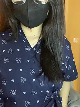 Sofiababy22 online show from 04/15/26, 03:52