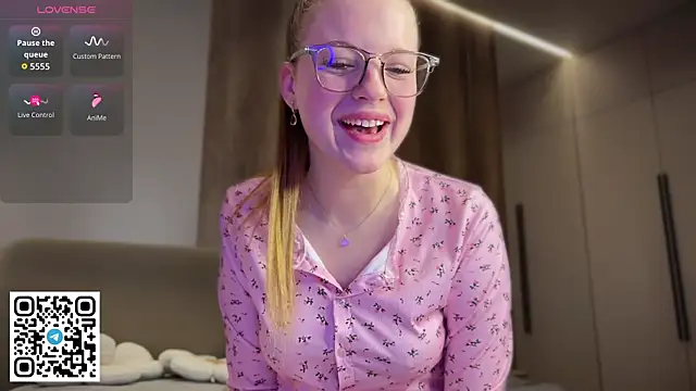 steffi meoww online show from 04/21/26, 10:23