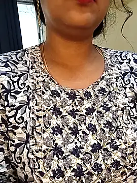 Deshi bhabhi143 online show from 02/09/26, 06:28