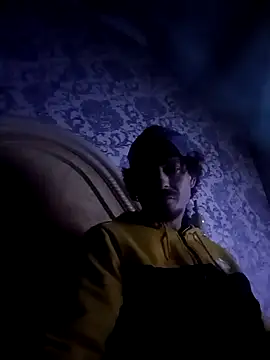 Snapshot of Eldiablo2055 chatting on 12/22/25, 04:20 Eldiablo2055 online show from 12/22/25, 04:20