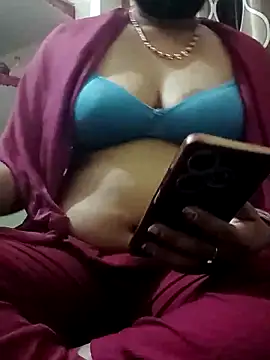 Snapshot of ritu7755 chatting on 03/04/26, 04:35 ritu7755 online show from 03/04/26, 04:35