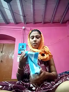 Hooghlypinkivabi online show from 02/04/26, 12:44