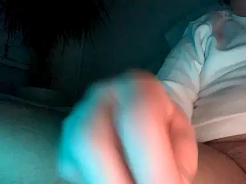 Snapshot of Sevenyearsago chatting on 12/21/25, 05:09 Sevenyearsago online show from 12/21/25, 05:09