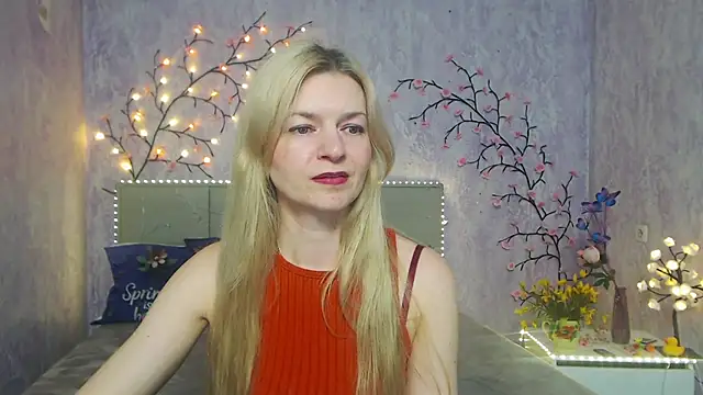 Snapshot of MelissaTyler chatting on 04/21/26, 11:49 MelissaTyler online show from 04/21/26, 11:49