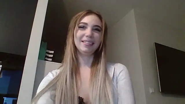 TeenLily online show from 01/19/26, 04:00