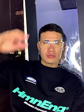 Snapshot of Latin_Paisa_Boy chatting on 01/11/26, 02:38 Latin Paisa Boy online show from 01/11/26, 02:38