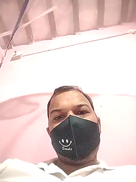 Snapshot of lookupyou chatting on 12/22/25, 03:36 lookupyou online show from 12/22/25, 03:36