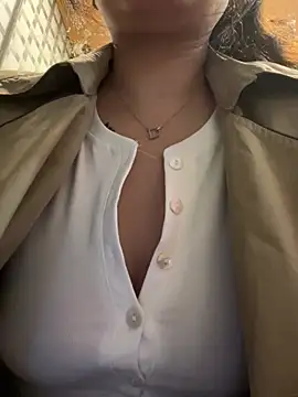 Molly-xiao online show from 03/12/26, 12:00