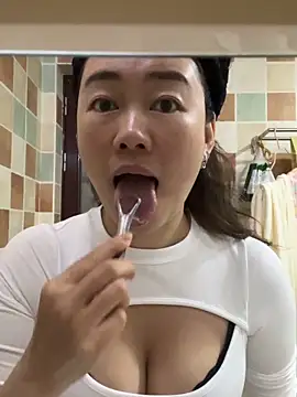 Molly-xiao online show from 03/30/26, 11:17