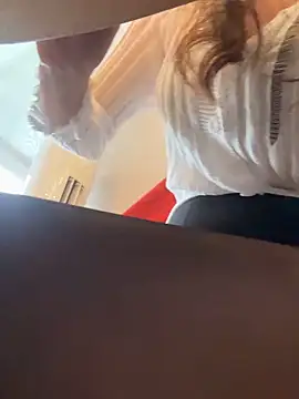 Molly-xiao online show from 04/10/26, 09:47