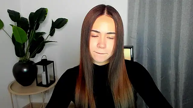 Snapshot of heiley_love chatting on 01/15/26, 06:22 heiley love online show from 01/15/26, 06:22