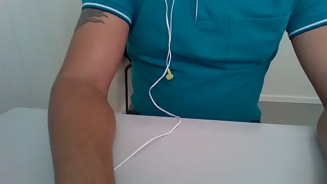 Snapshot of Moreno_Casado_Safado chatting on 07/07/26, 03:27 Moreno Casado Safado online show from 07/07/26, 03:27