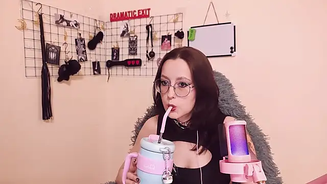 Snapshot of XXGoddessLXX chatting on 02/04/26, 05:30 XXGoddessLXX online show from 02/04/26, 05:30