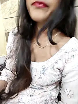 Yours-Zeenat online show from 04/13/26, 09:48