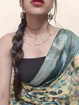 Yours-Zeenat online show from 05/15/26, 08:43