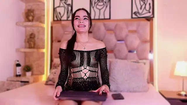 Sophieh Sweet online show from 02/09/26, 10:03