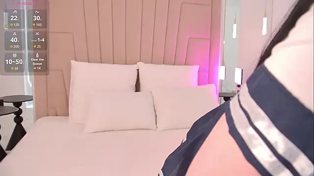 Snapshot of CindyMill chatting on 01/10/26, 06:15 CindyMill online show from 01/10/26, 06:15