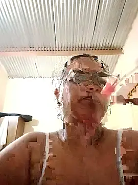 lucy henao  online show from 01/17/26, 04:17