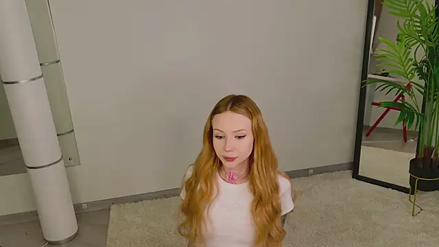 Snapshot of Zoe__Page chatting on 01/19/26, 05:55 Zoe Page online show from 01/19/26, 05:55