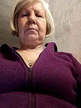 KlaudiaDarling online show from 01/11/26, 03:00