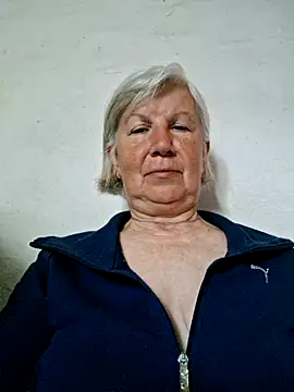 KlaudiaDarling online show from 05/15/26, 09:27