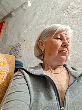 KlaudiaDarling online show from 05/16/26, 06:07