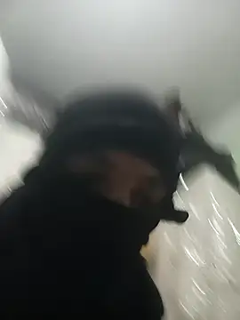 Snapshot of Zackttth chatting on 12/22/25, 05:21 Zackttth online show from 12/22/25, 05:21