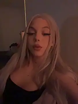 Snapshot of MiaTamara chatting on 01/15/26, 07:39 MiaTamara online show from 01/15/26, 07:39