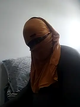 Snapshot of Bra-G chatting on 03/02/26, 07:59 Bra-G online show from 03/02/26, 07:59