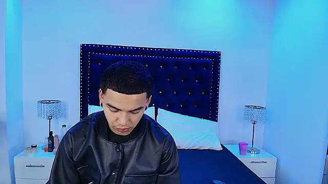 Jaden and sofia online show from 03/19/26, 03:32