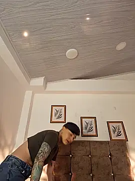 kat paradise online show from 04/24/26, 11:45