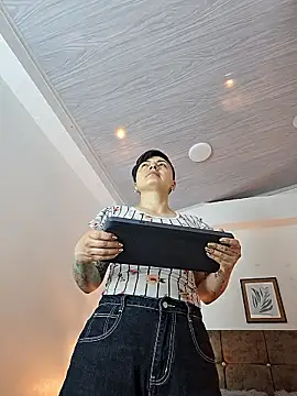 kat paradise online show from 05/07/26, 11:37