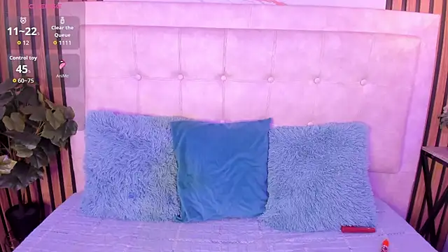 Snapshot of Silver_Breeze chatting on 02/07/26, 03:10 Silver Breeze online show from 02/07/26, 03:10