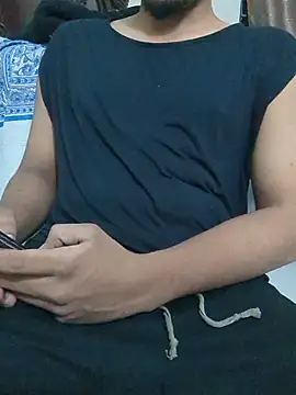 Snapshot of Fuckboyhassan chatting on 05/05/26, 04:37 Fuckboyhassan online show from 05/05/26, 04:37