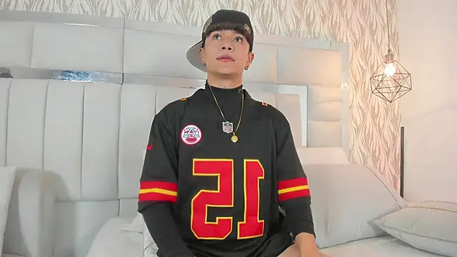 Snapshot of imxxjoel chatting on 02/13/26, 04:08 imxxjoel online show from 02/13/26, 04:08