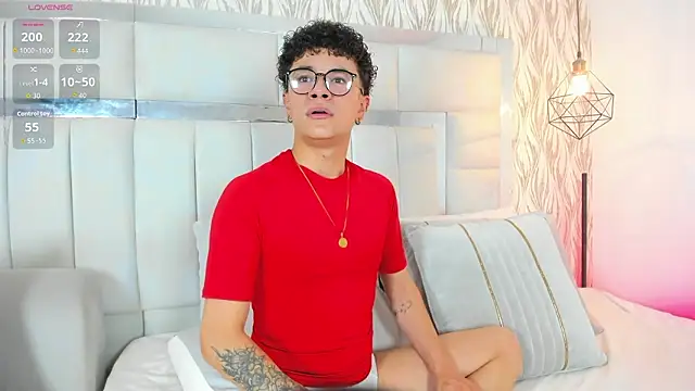 Snapshot of imxxjoel chatting on 02/17/26, 04:42 imxxjoel online show from 02/17/26, 04:42