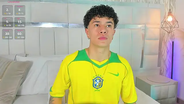 Snapshot of imxxjoel chatting on 02/27/26, 04:45 imxxjoel online show from 02/27/26, 04:45