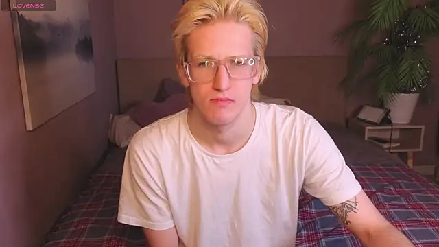 Snapshot of MarkusWilder chatting on 01/14/26, 09:09 MarkusWilder online show from 01/14/26, 09:09