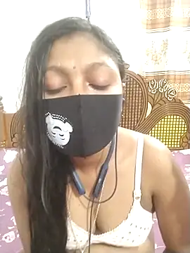sumi couele18 online show from 04/13/26, 06:35
