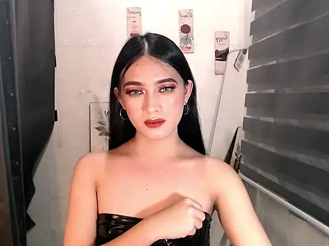 Snapshot of WhiteFox07 chatting on 01/06/26, 03:27 WhiteFox07 online show from 01/06/26, 03:27