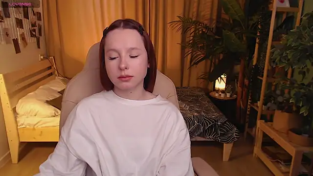 Snapshot of Haya_Harareet chatting on 02/21/26, 08:04 Haya Harareet online show from 02/21/26, 08:04