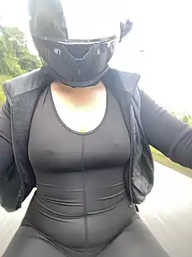 Snapshot of Scarlet_auraa chatting on 05/07/26, 02:33 Scarlet auraa online show from 05/07/26, 02:33