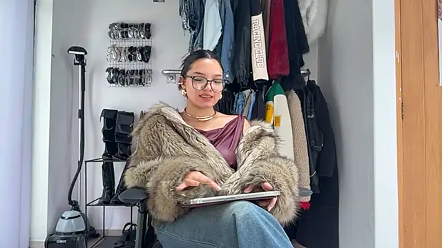 LubaLadeau online show from 01/13/26, 02:11