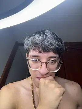 ArthurDavies  online show from 02/02/26, 05:17