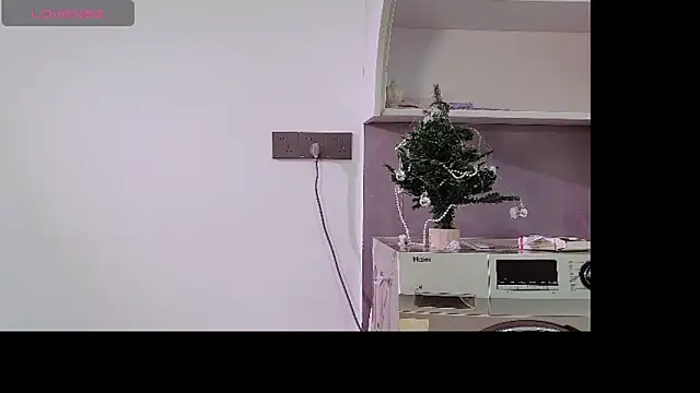 mo-mo-69 online show from 04/14/26, 08:53