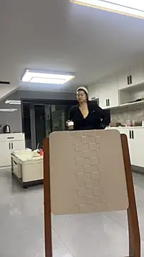 mo-mo-69 online show from 04/16/26, 02:29