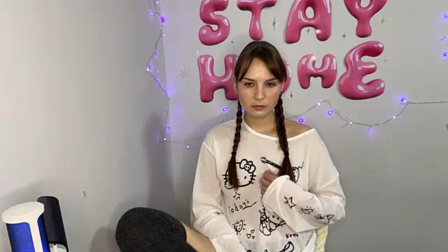 Snapshot of stayhomegirl chatting on 02/26/26, 07:35 stayhomegirl online show from 02/26/26, 07:35