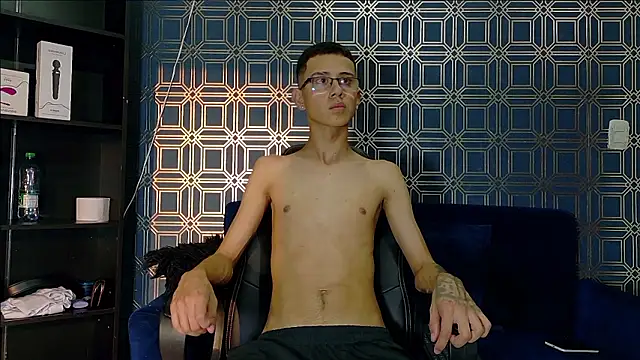 Snapshot of asher_lux chatting on 02/09/26, 07:40 asher lux online show from 02/09/26, 07:40